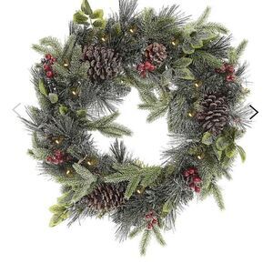 Pre-Lit Pinecone & Berries Ponderosa Wreath . NEW 24”